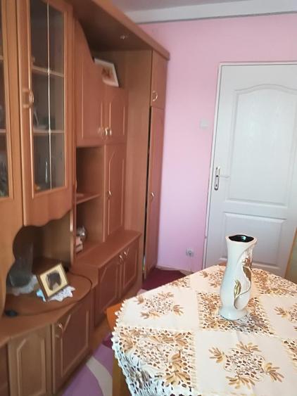 SCHIMB apartament 4 camere in Nadlac cu CASA sau SPAȚIU COMERCIAL in Nadlac