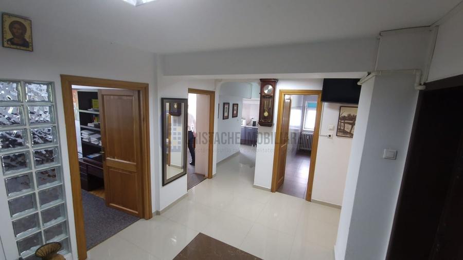 Piata Unirii_birou (post de lucru) exclusiv pentru avocati sau juristi