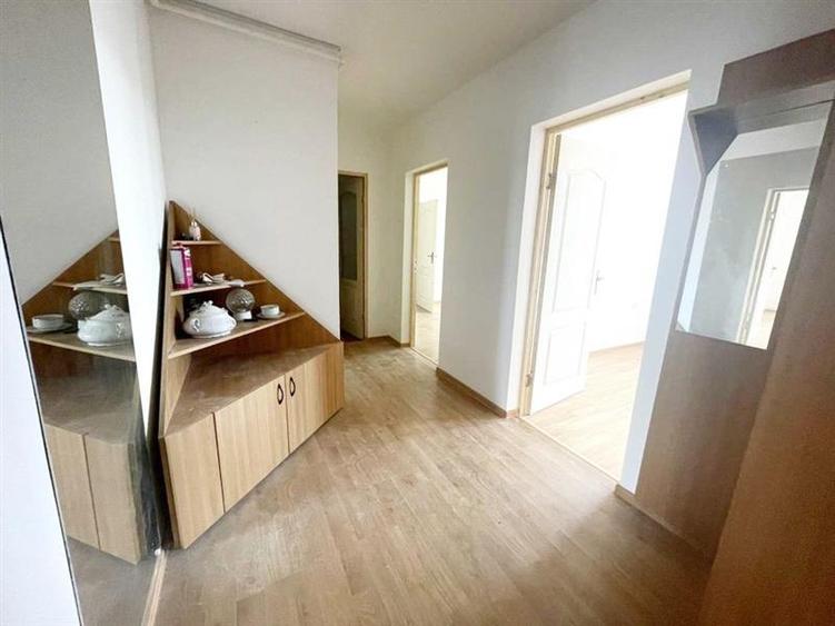Apartament 3 camere etaj intermediar Calea Bucuresti