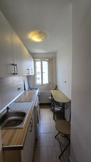 Vanzare apartament 2 camere decomandat, mobilat si utilat ,Strada Resita