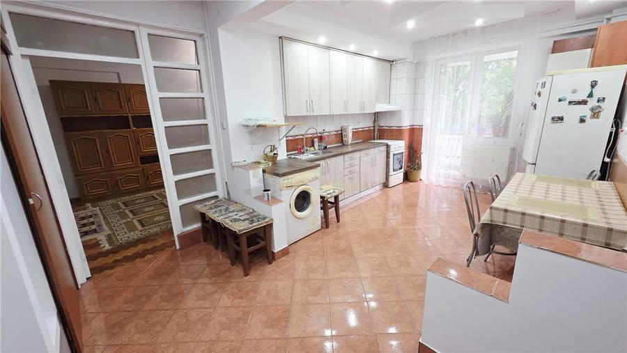APARTAMENT 2 CAMERE 59 MP BALCON 7MP STRADA ARINILOR MANASTUR