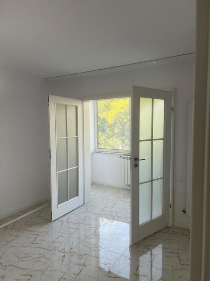 Apartament 3 camere renovat complet finisaje premium de LUX mutare imediata