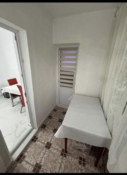 E3, apartament 2 camere decomandat, 2 balcoane, centrala, et 3