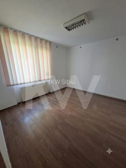 SPATIU COMERCIAL DE INCHIRIAT Bd VASILE MILEA 1600euro - 2