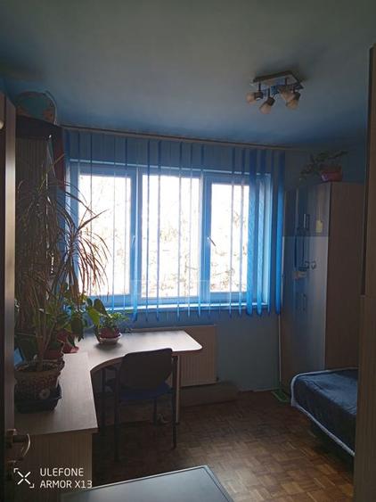 Apartament 4 camere în zona PIATA 14 IULIE