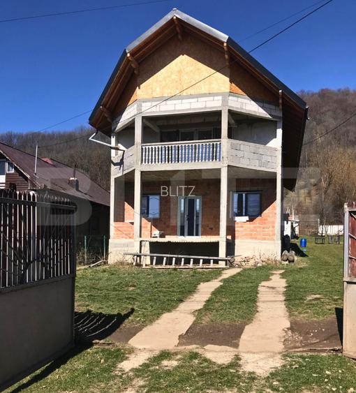 Casă (la rosu), Livadă și Pădure, Teren Generos și Plată Flexibilă – Bezdead - 3