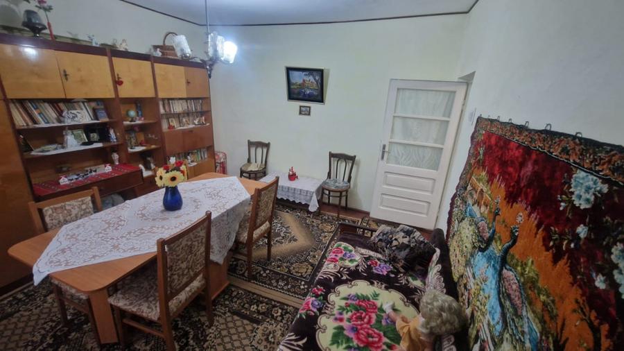 CASA 4 CAMERE , SUPRAFATA TOTALA 80 MP , TEREREN 355 MP, DESCHIDERE 17,5 ML