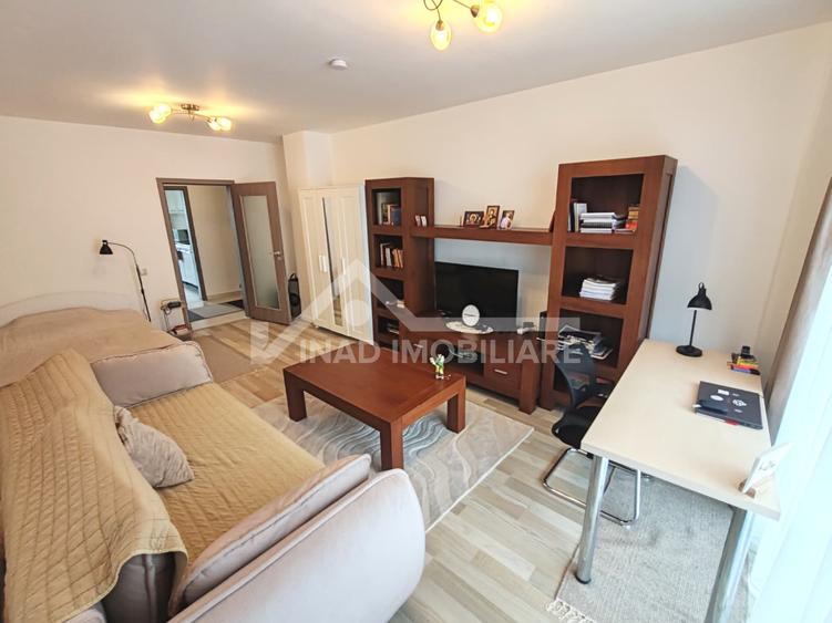 Apartament cu 3 camere, 2, bai, balcon si terasa, Str. Constanta