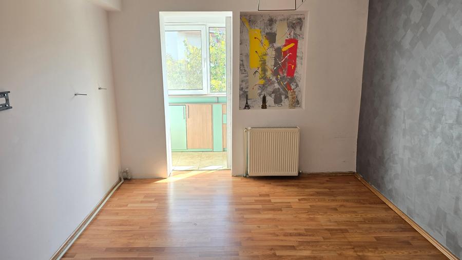 Vand apartament cu 4 camere in Deva, zona Decebal (Cuza Voda, Catedrala), etaj 2