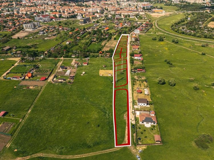 Pachet de 16 loturi individuale, în suprafață totală de 10.000 m²