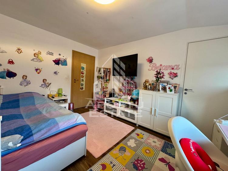 Casa insiruita cu 4 camere de vanzare langa padure, Dumbravita