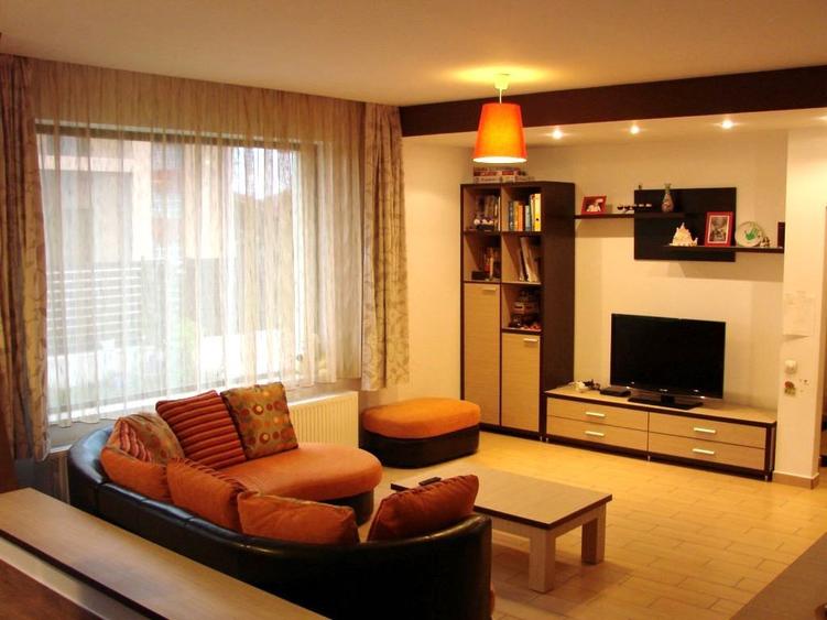 Vanzare vila individuala | 6 camere | Otopeni | Panouri solare