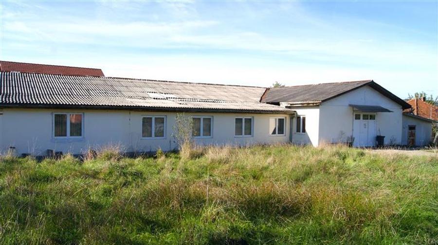 Hala de productie, birouri si 2191 mp teren in Brad, Hunedoara