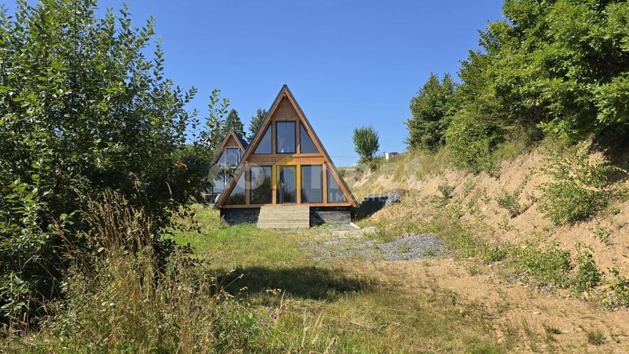 Cabana tip A-frame de vanzare cu CF Agroturistica I Plopi I Muntele Rece