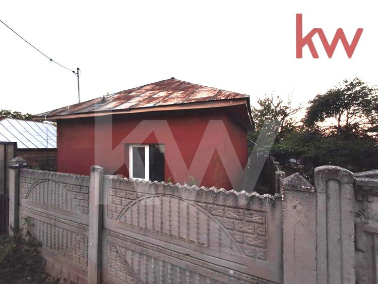Teren 1.000 mp cu casă demolabilă-Cea mai ieftina proprietate din Cârcea!