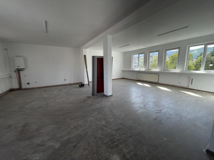 Spatiu comercial/birouri 250mp Cisnadie