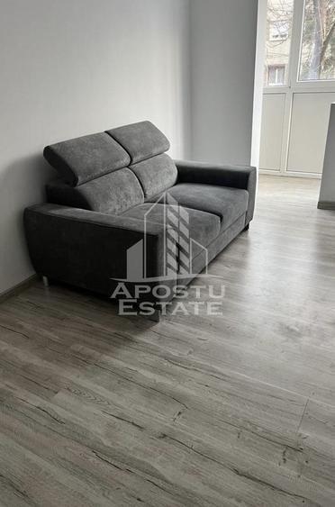 Apartament cu 3 camere de vanzare , etaj intermediar , Zona Dacia