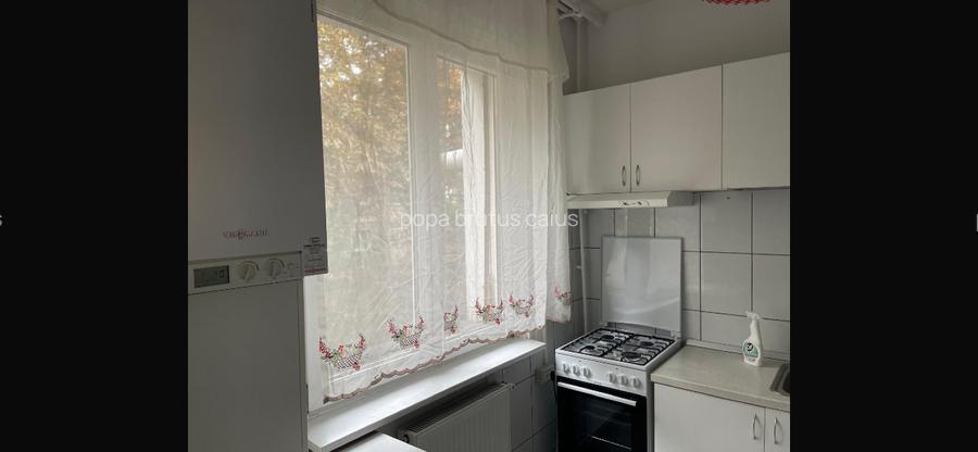 Închiriez apartament 3 camere deosebit, decomandat,zona Medicină,etajul 2/2,  - 2