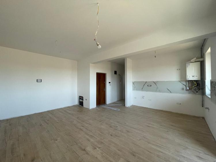 Apartament 3 camere + curte - Calea Urseni