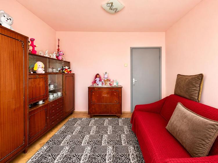 Apartament 4 camere, etaj intermediar, 82 mp, Piata Flora Manastur