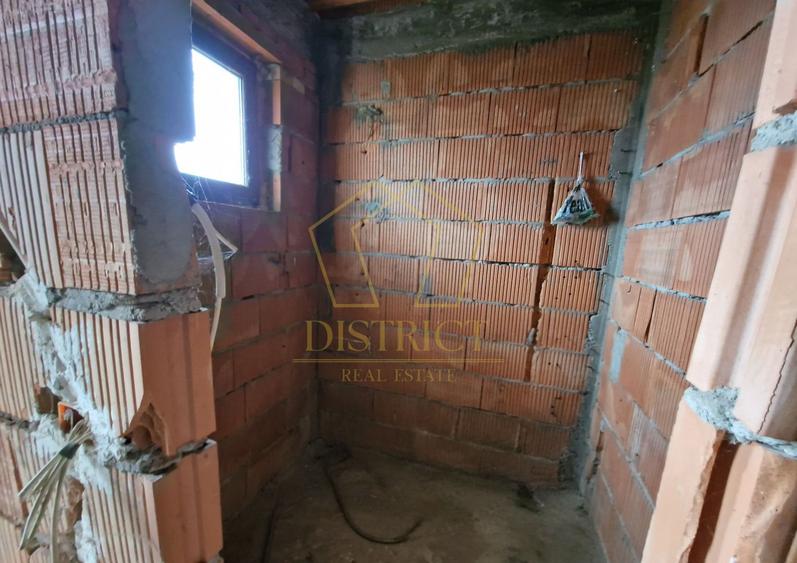 Casa individuala impartita in 2 apartamente | Ianova