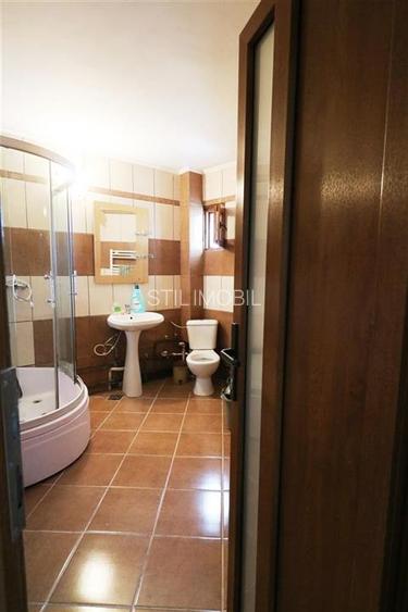 APARTAMENT 2 CAMERE DECOMANDAT PODU DE FIER UMF - 12