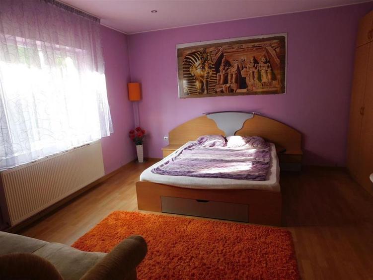 Vanzare spatiu comercial cu Casa P+E pentru clinica privata, cabinete sau labola