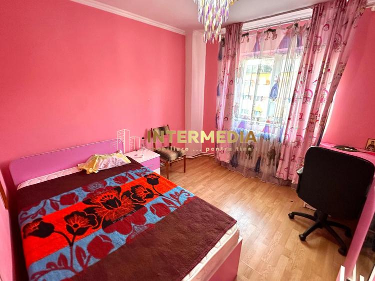 Vanzare Apartament 4 camere Deco CETATE Mercur 2 bai 90 mp cu balcon si pod