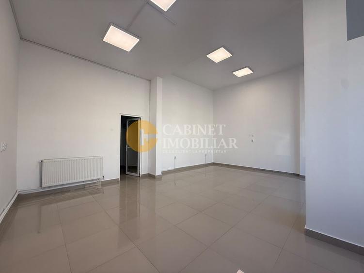 Spatiu Comercial Vitrat- 60mp - Front Stradal - Podu Ros