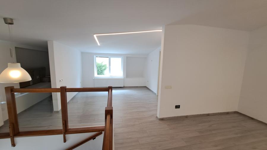 MANSARDA STIL LOFT IN VILA BOEMA