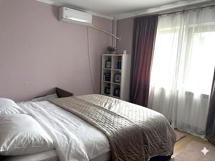 Apartament 4 camere de vânzare – Calea Vitan – Mat Haus – Centrală proprie