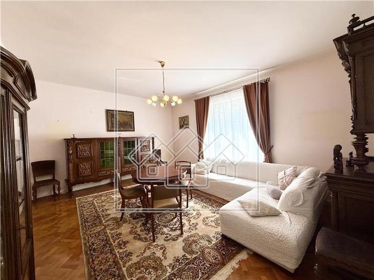 Apartament cu 4 camere si 2 bai - etaj 1 - Piata Habermann