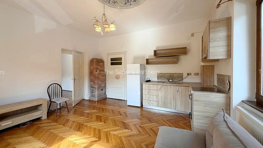 Apartament cu Acces la Curte Garaj Inclus - 7