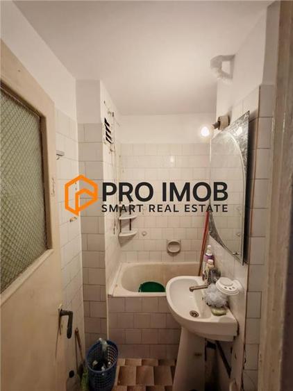 Apartament 3 camere cf 3 semidecomandat zona Micro 14