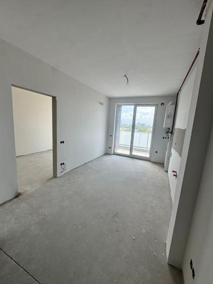Apartament 2 camere, 43 mp, zona Sasar