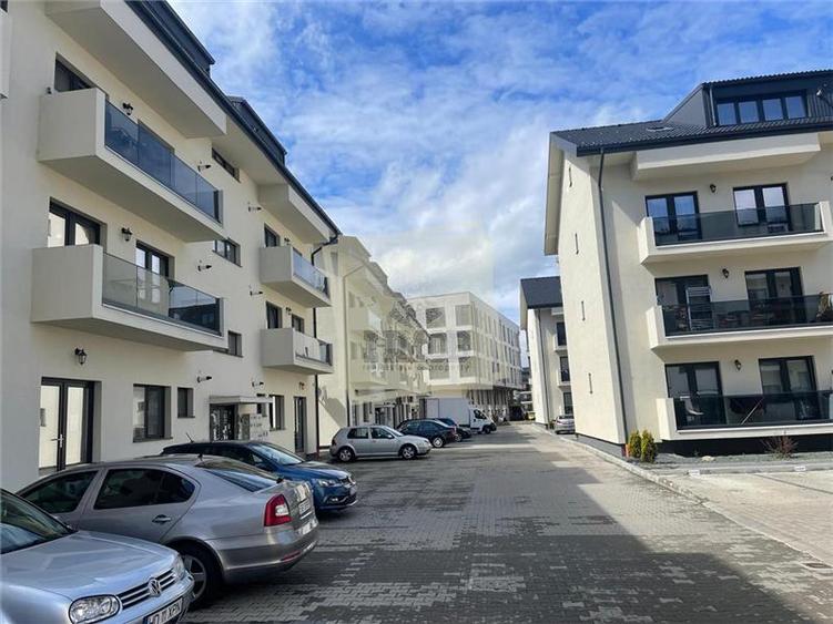 Apartament nou cu 3 camere balcon si parcare Doamna Stanca