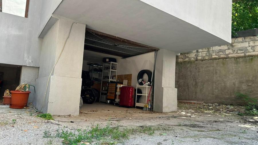 REA1029760 2 Camere l 70 Util l Garaj l Foisorul de Foc