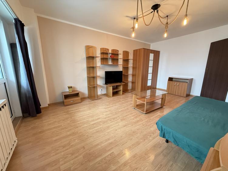 Garsoniera decomandata, 42 mp, balcon | zona Nerva Traian