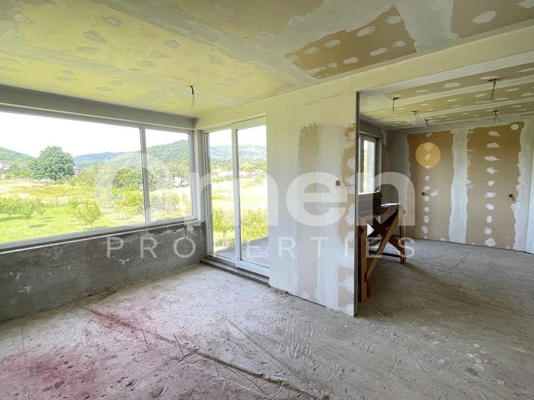 Casa de vânzare Tăuții-Măgherăuș de 323 mp si 57 de ari teren