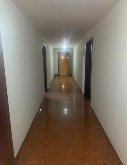 Vanzare  Cladire de  birouri  P+E1 teren 940mp