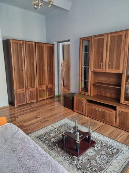 Apartament 2 camere de închiriat în Piața Sfatului, Centrul Istoric
