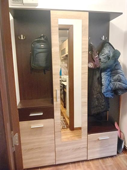 Apartament 3 camere, renovat, CT, instalatii schimbate, etaj 1, Alexandru