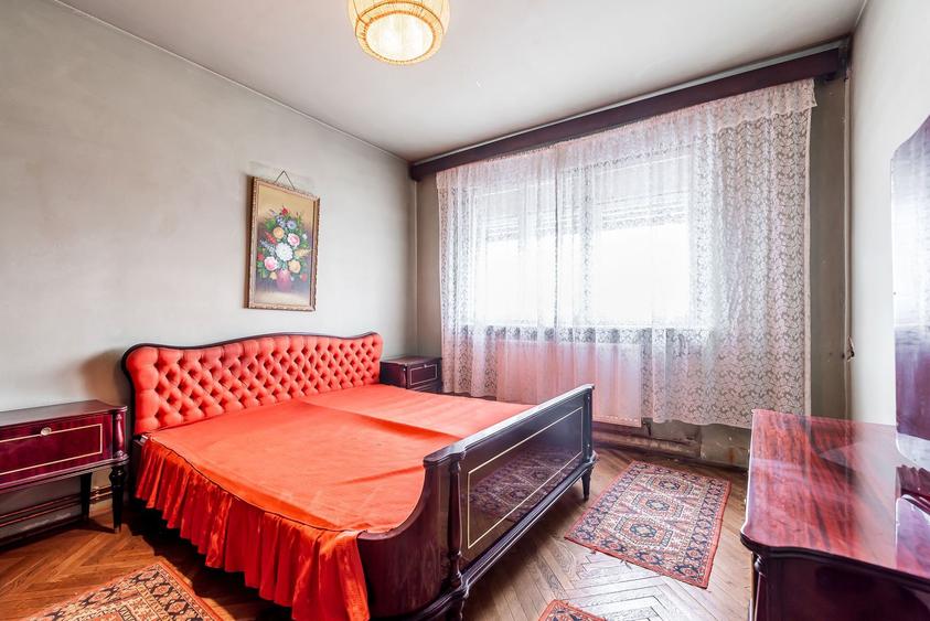 Apartament cu 4 camere decomandat cu vedere panoramica