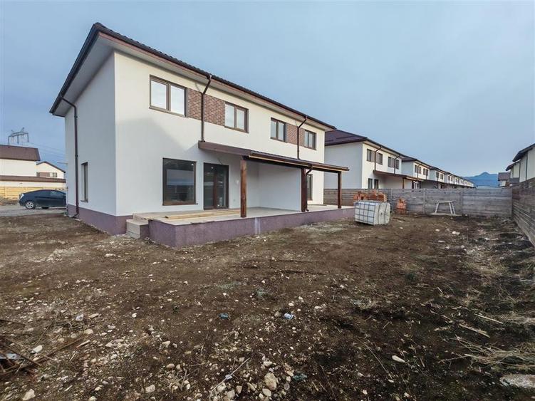 Casa duplex de vanzare Izvor/Tarlungeni 163500 Eur