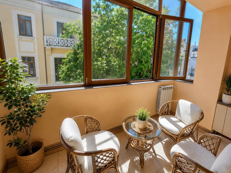 Vânzare apartament 2/3 camere 113 mp. Portul Tomis