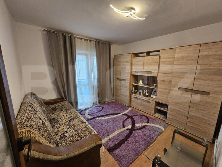 Apartament de 2 camere decomandat, 49mp etaj intermediar zona Baciu
