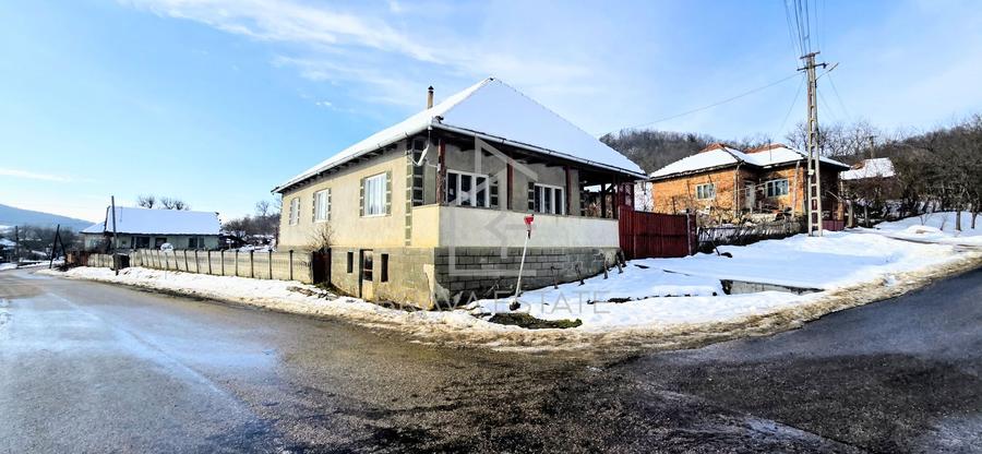 Casă de vânzare, 110 mp, 5 camere 1200mp teren , sat Voivodeni