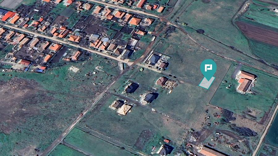 Loc de casa de 512mp în Livada