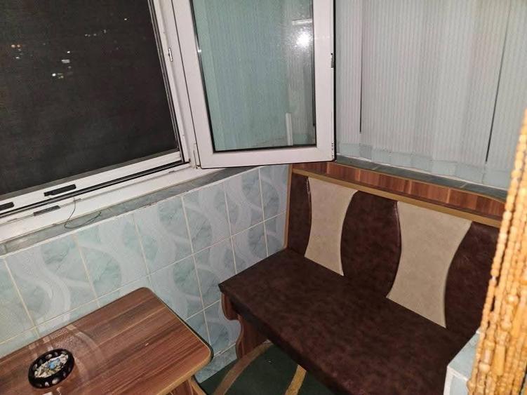 Apartament cu 3 camere, zona Alexandru cel Bun