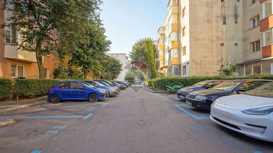 Comision0| Apartament cu 3 camere | Etaj intermediar |Astra-Cocorului